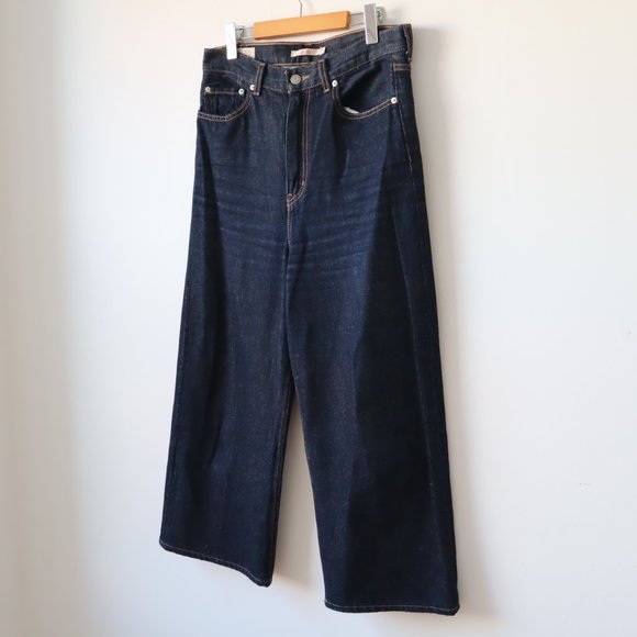 Levi's High Loose Dark Wash Cropped Jeans, Size 29 - Picture 2 of 10